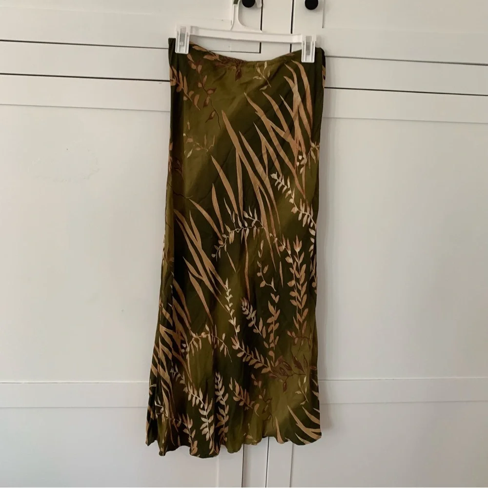 Salaam Green Animal Print Floral Midi Skirt Size Small/ Medium